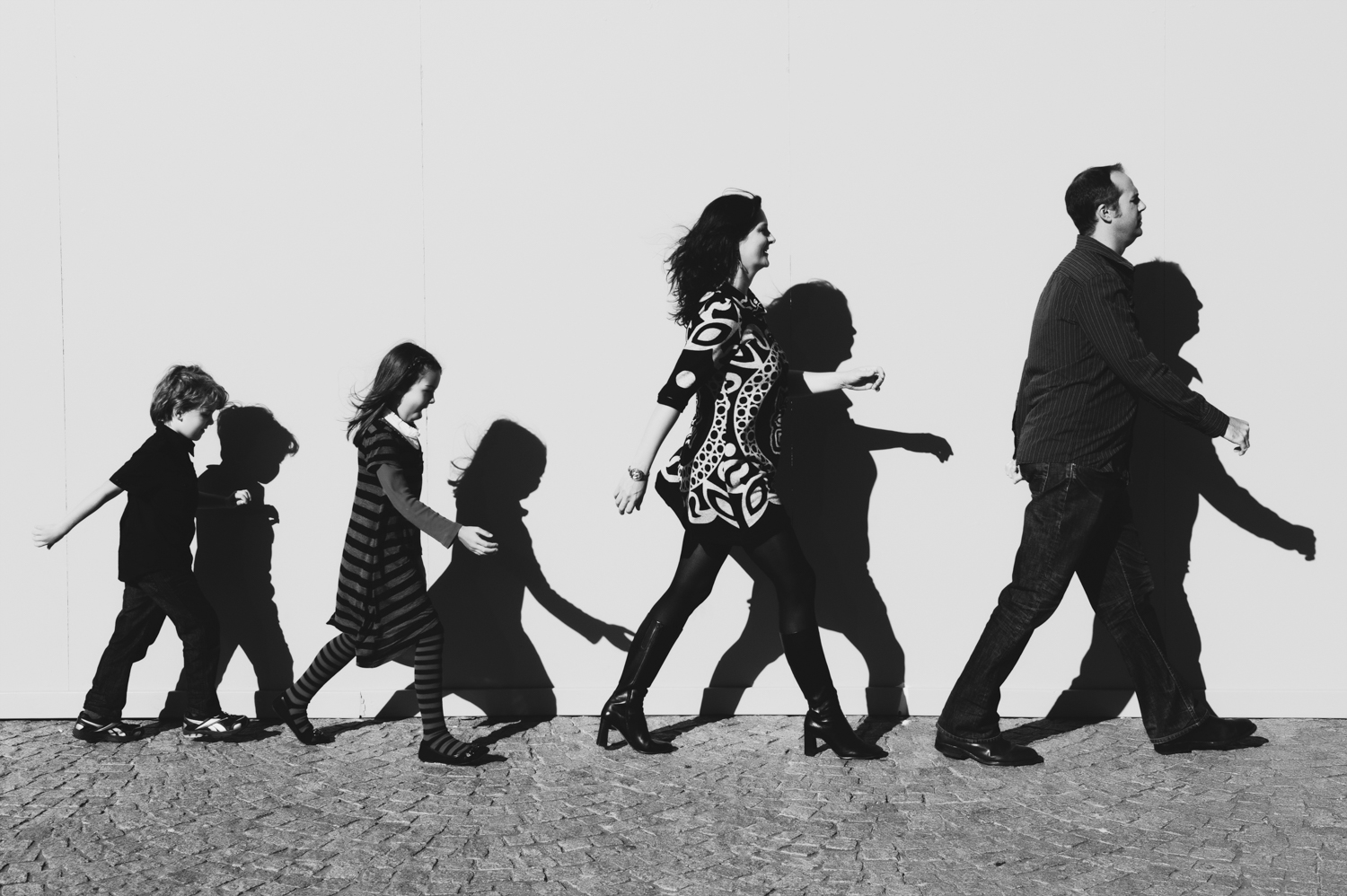 Professional Family Photography - Creating Timeless Portraits | Magnum Studio