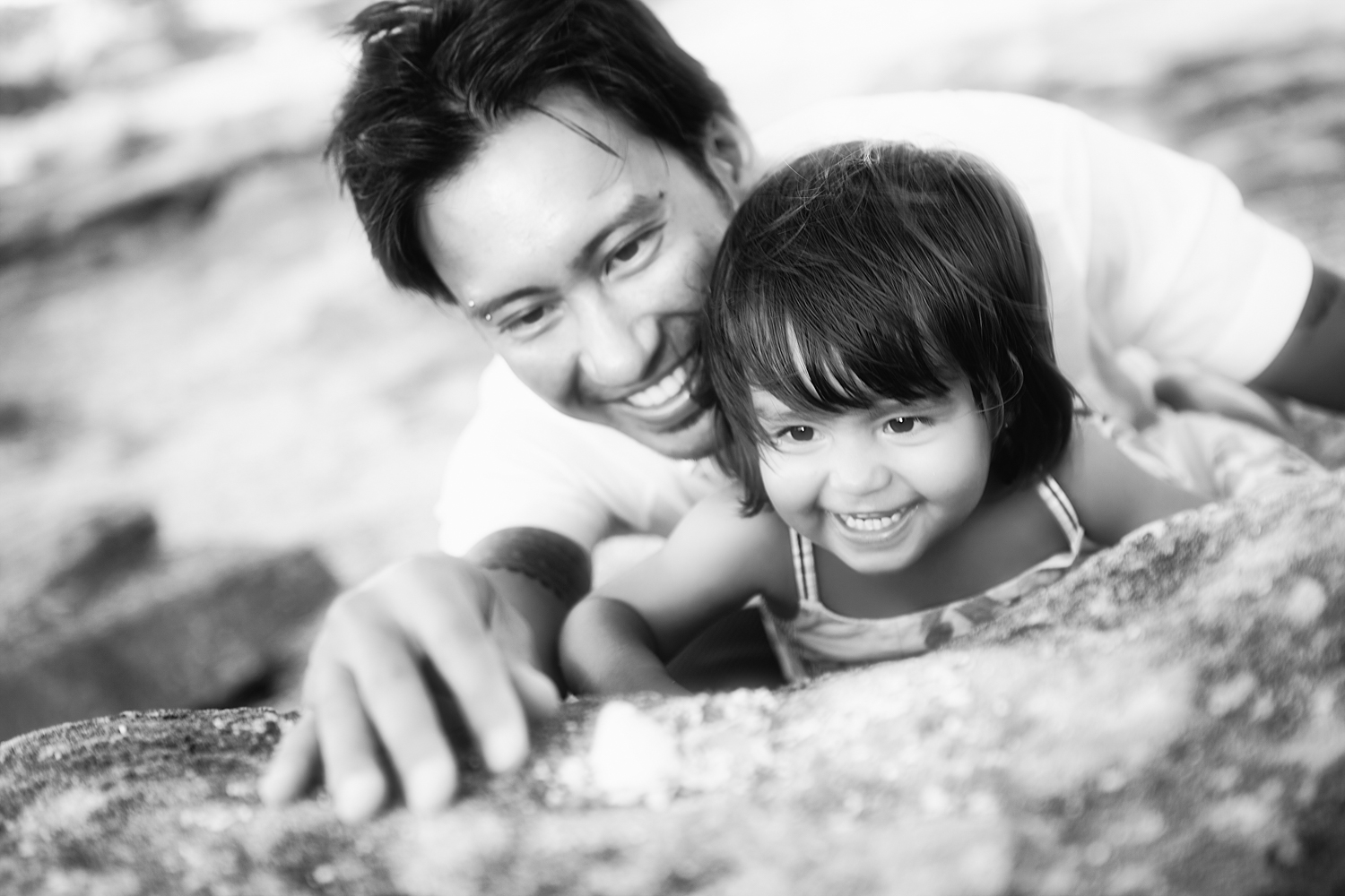 Professional Family Photography - Creating Timeless Portraits | Magnum Studio