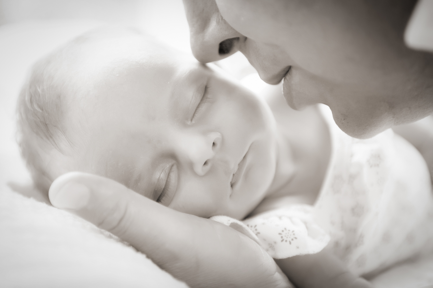Newborn Photography by Mario Zmudzinski | Magnum Studio