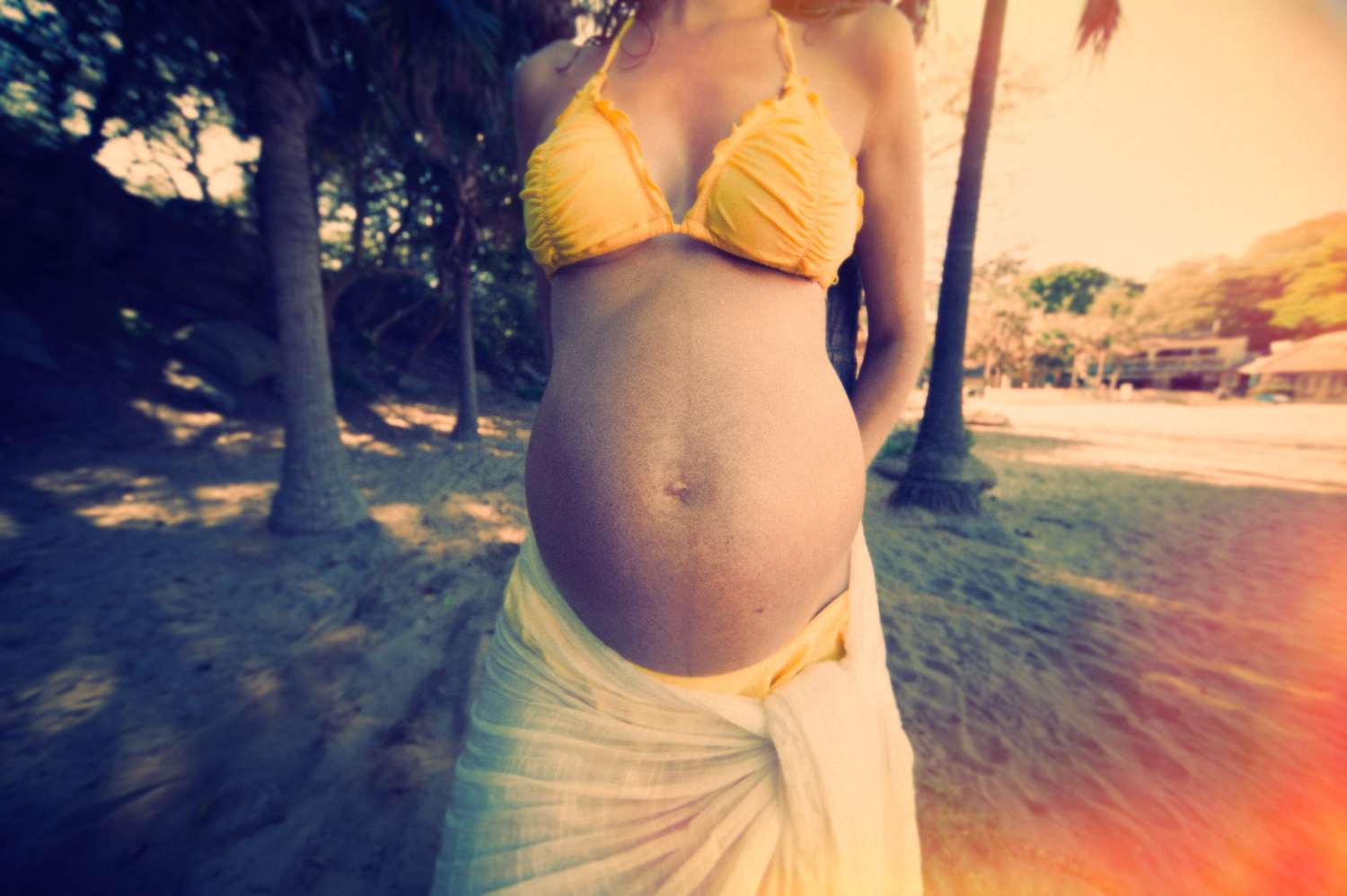 A mother's nurturing touch, photos by Mario Zmudzinski at Magnum Studio