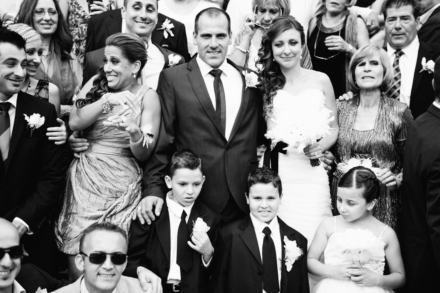Mario Zmudzinski capturing stunning wedding photography with Magnum Studio