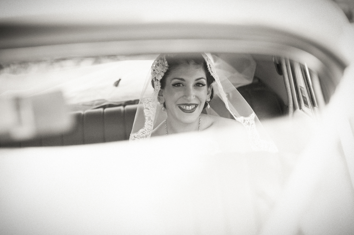 Magnum Studio Wedding Photography | Bridal Party Fun by Mario Zmudzinski