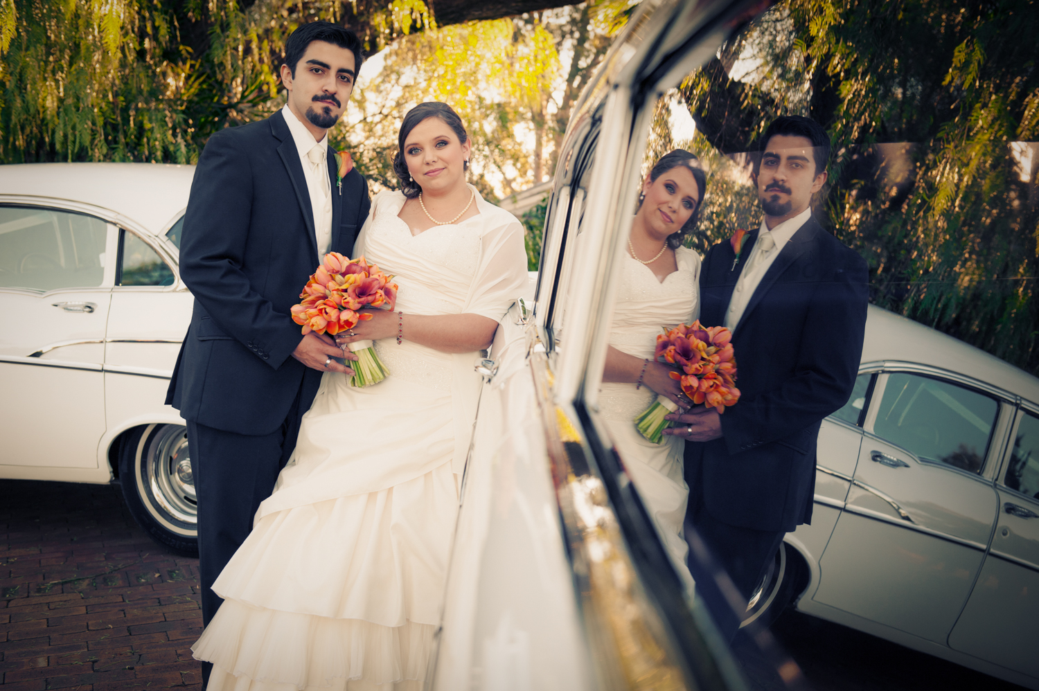 Elegant wedding photography by Mario Zmudzinski at Magnum Studio