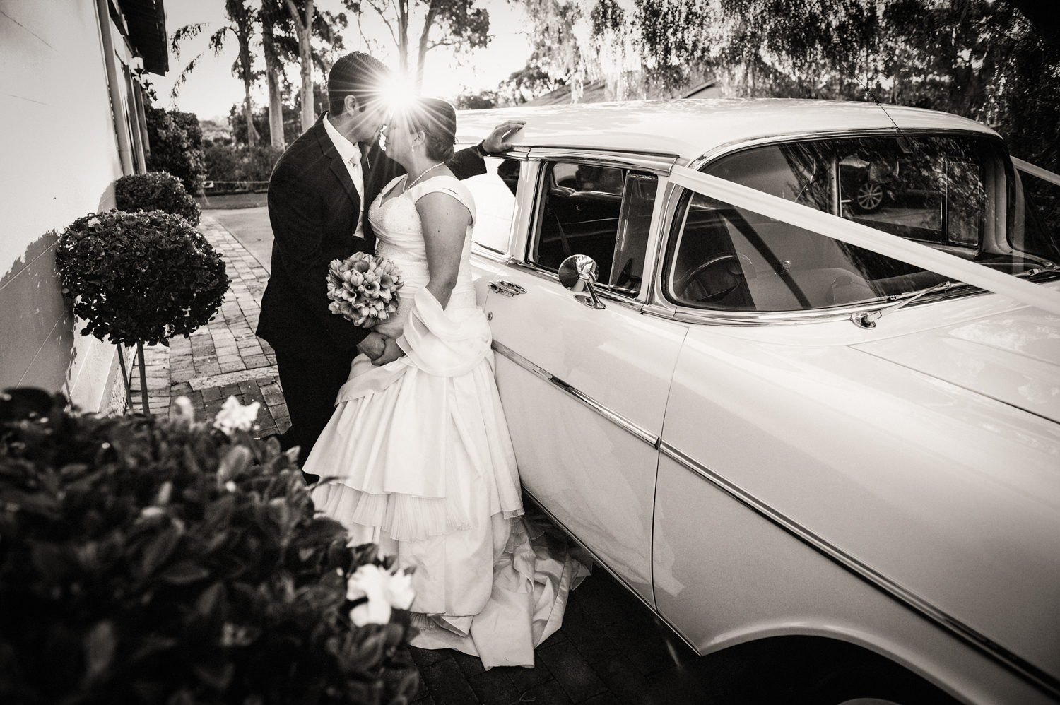 Artistic wedding photo captured by Mario Zmudzinski at Magnum Studio