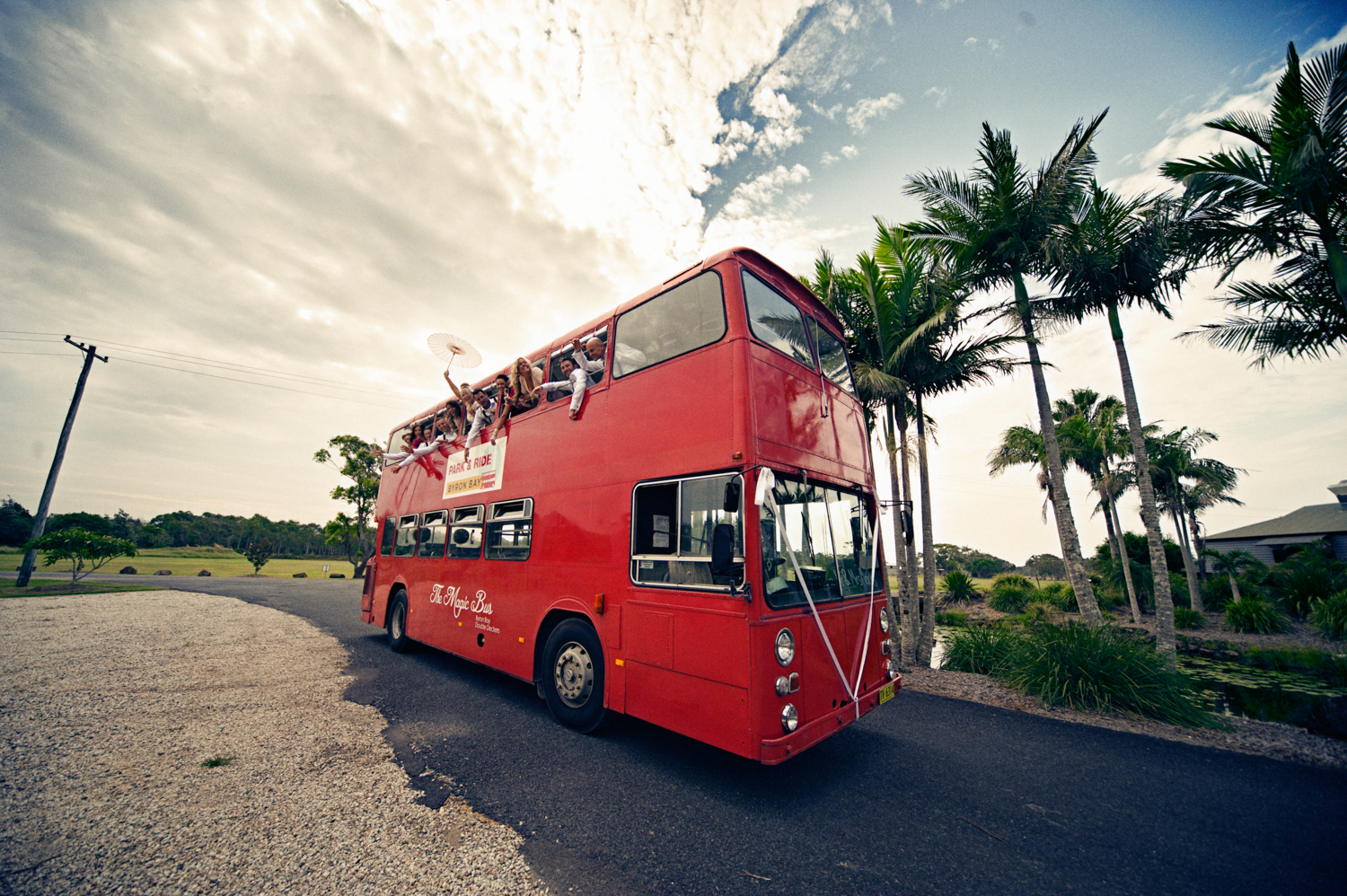Mario Zmudzinski capturing stunning wedding photography with Magnum Studio