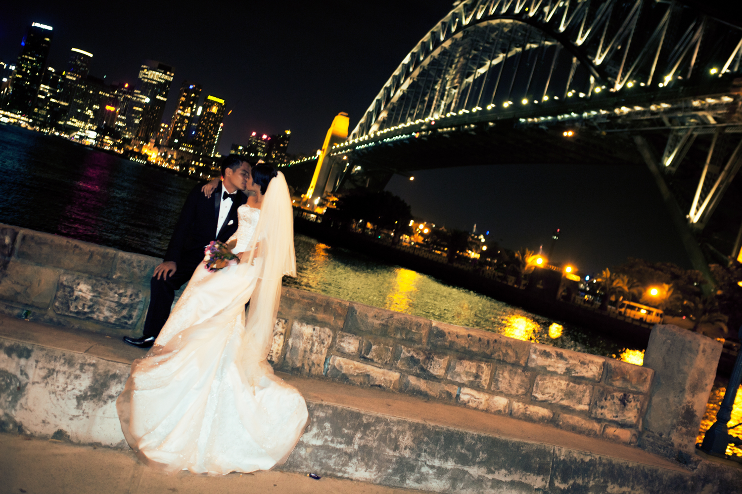 A stunning wedding photo taken by Mario Zmudzinski at Magnum Studio